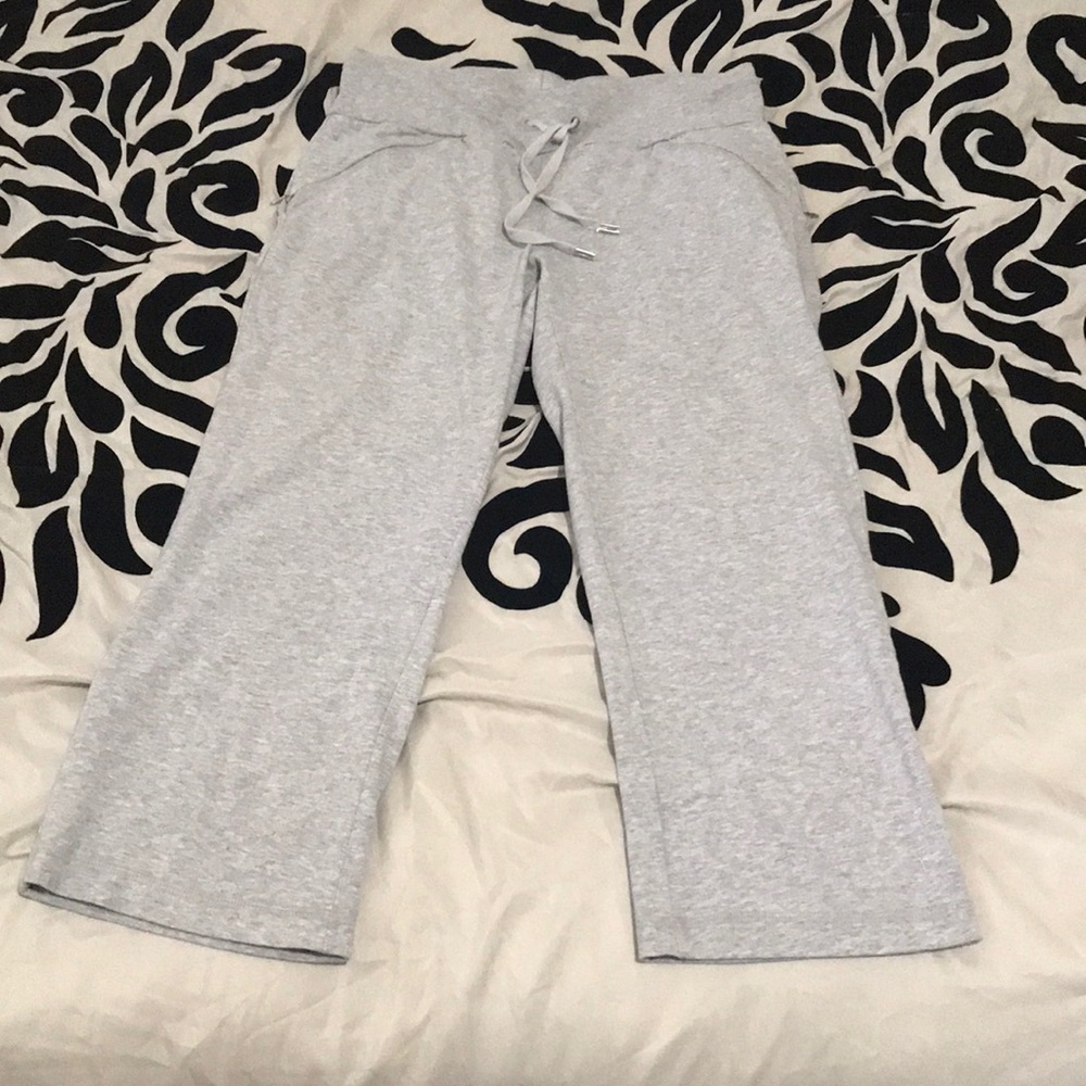 Danskin gray 2 zippered pockets Workout pants